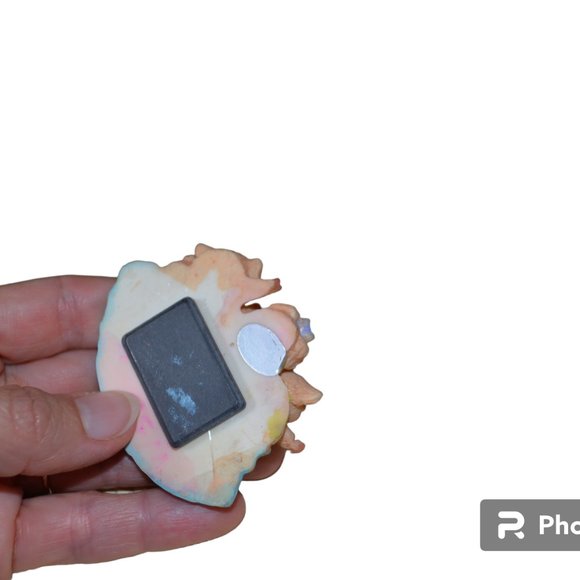 Magnet 4 piglets on water slide Ceramic Clay Blue&Tan  2.5' x 2' - Picture 2 of 4